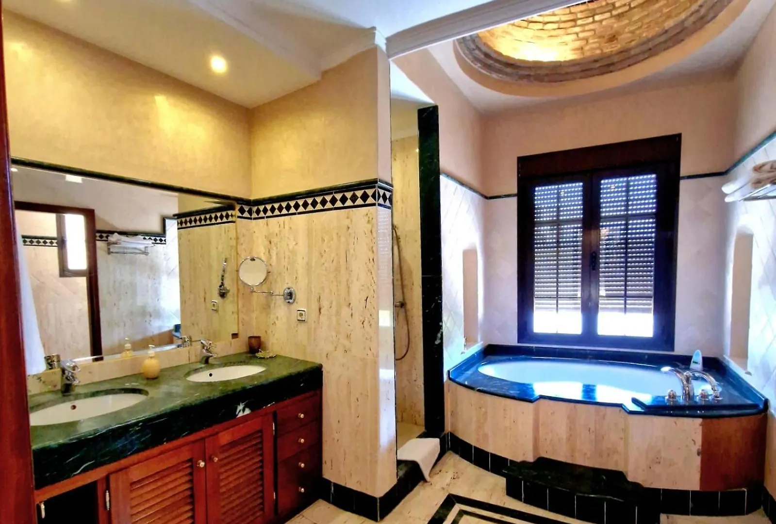 Family Friendly Villa Next To Puerto Banus Marbella