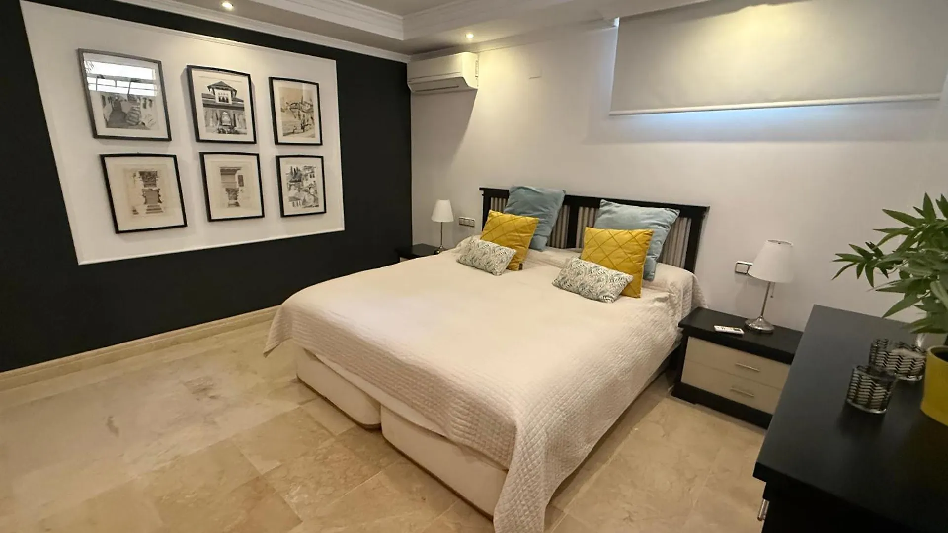 Family Friendly Villa Next To Puerto Banus Marbella Španělsko