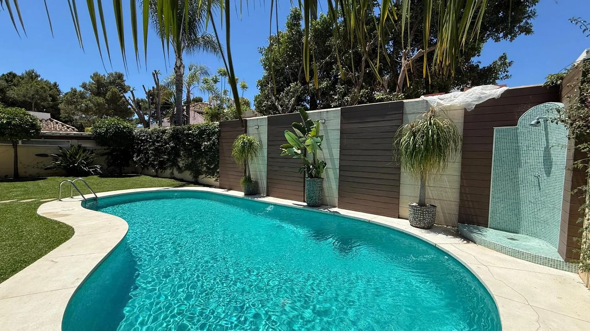 Family Friendly Villa Next To Puerto Banus Marbella