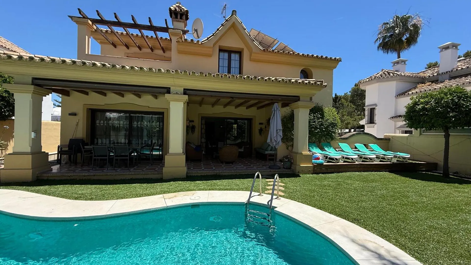 Family Friendly Villa Next To Puerto Banus Marbella